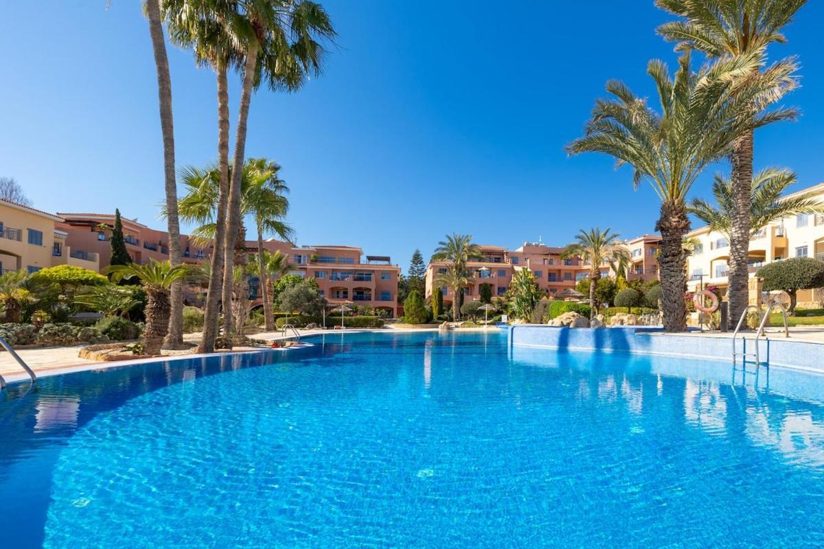 Limnaria Gardens Classic Apartament *